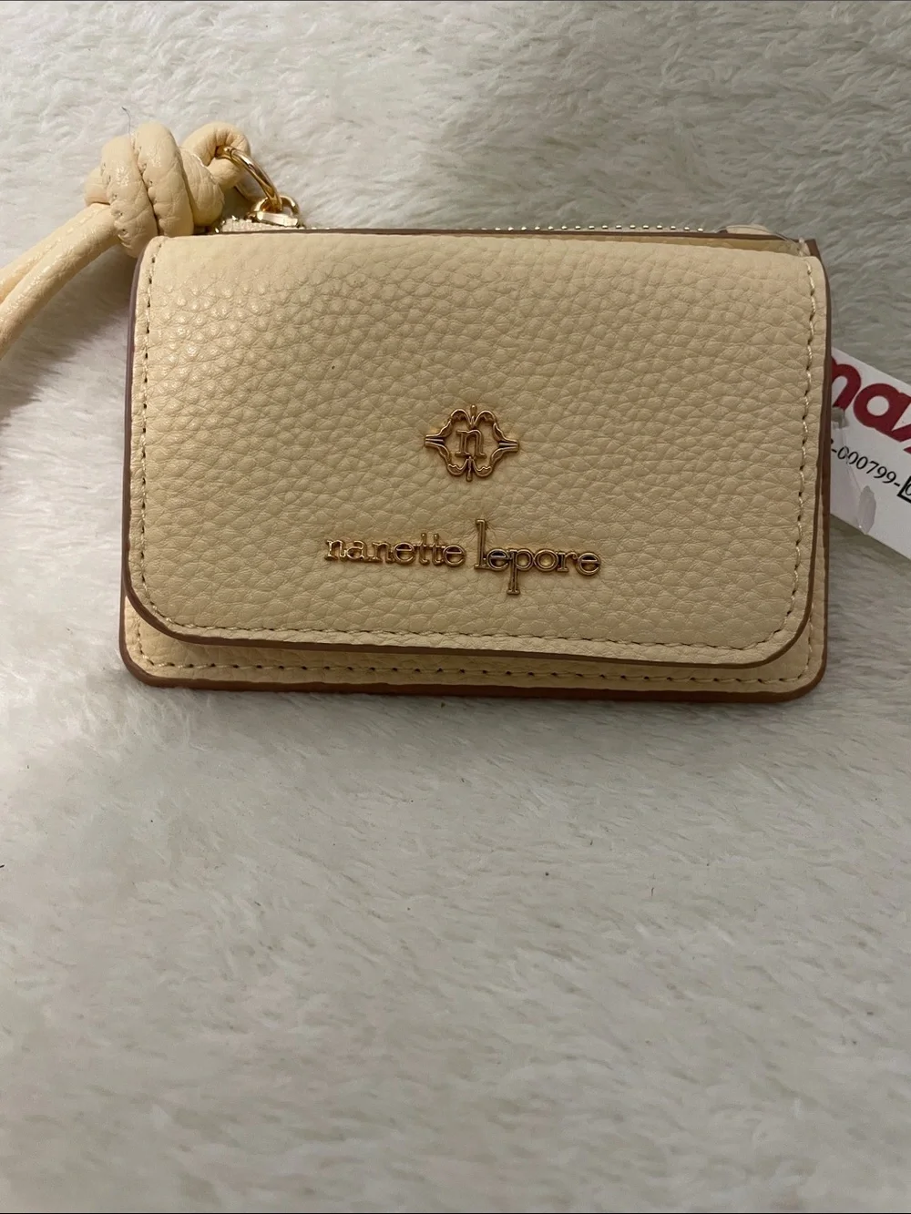 Nanette Lepore Cream Pebbled Leather Card Wallet w/top zipper